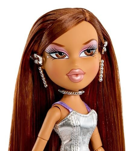 Bratz Charmz Doll - Yasmin