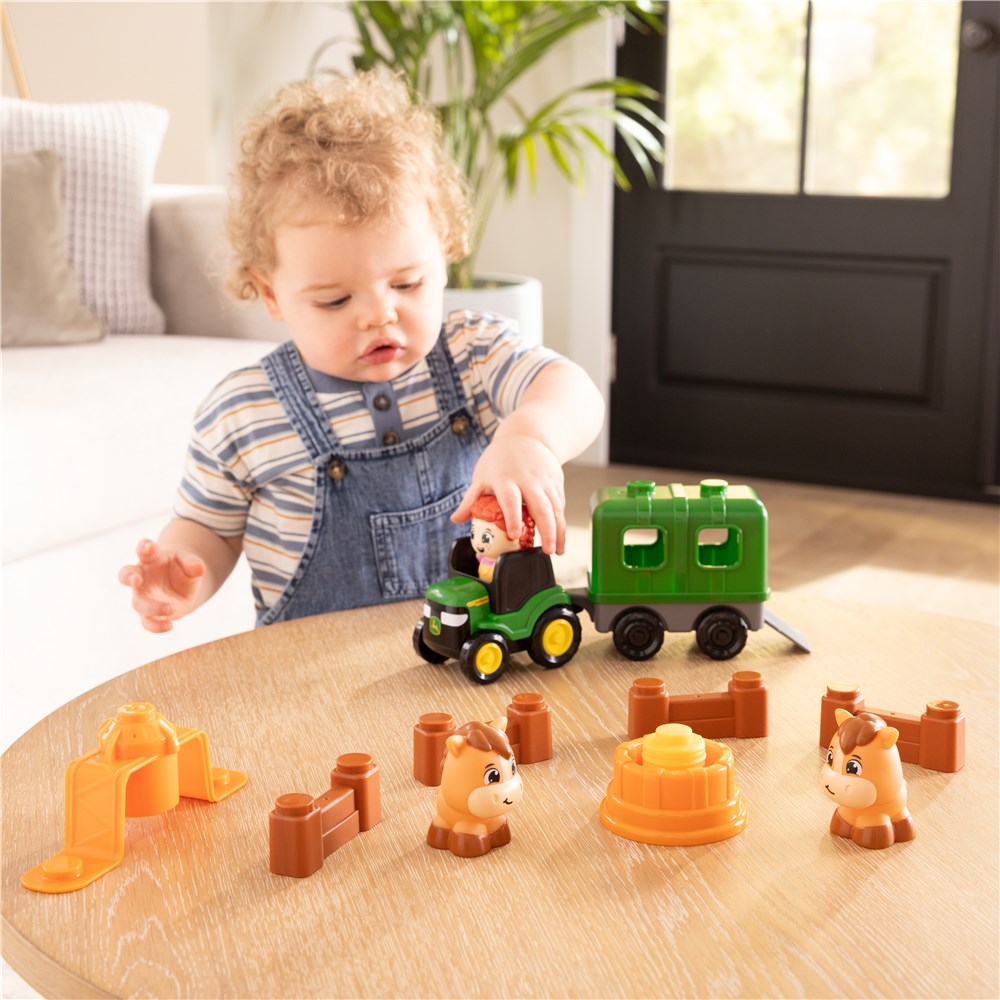 John Deere Build-A-Buddy Stackers 15-Piece Horse Set