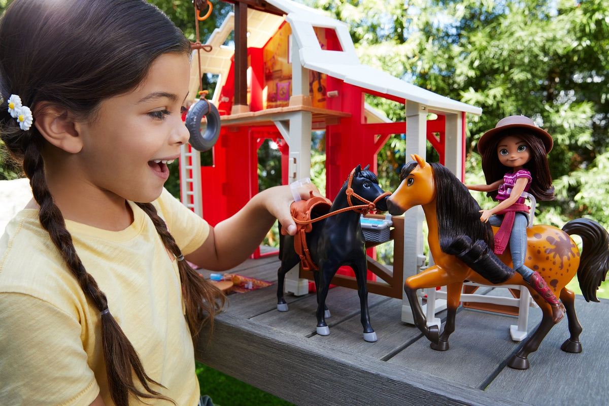 Spirit Untamed Lucky & Spirit Ultimate Barn Playset