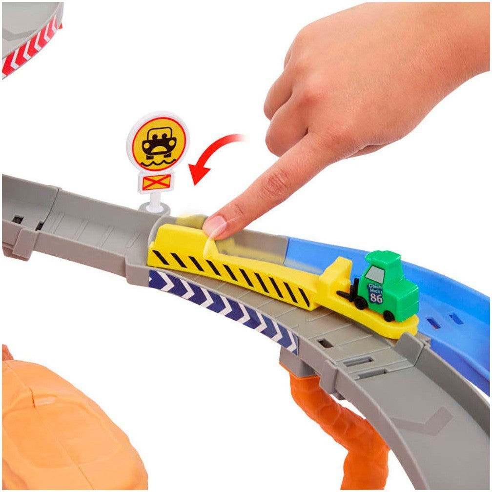 Cars rescue Road raceway