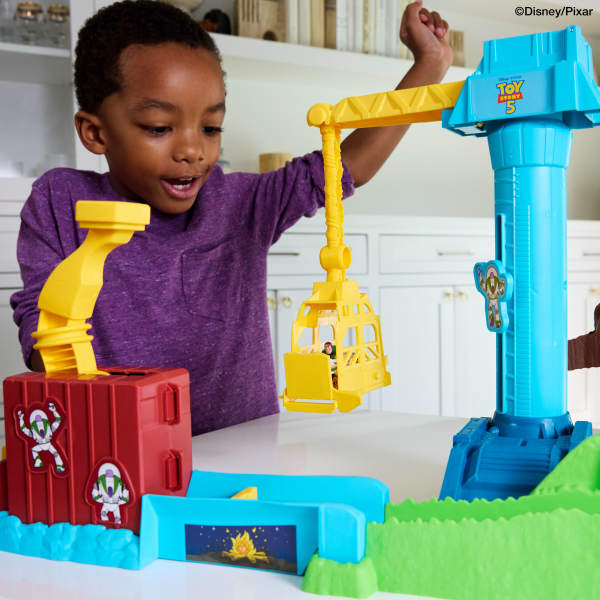 Hot Wheels Superstar Speeders - Hi-Tech Buzz Lightyear'S Star Command Adventure