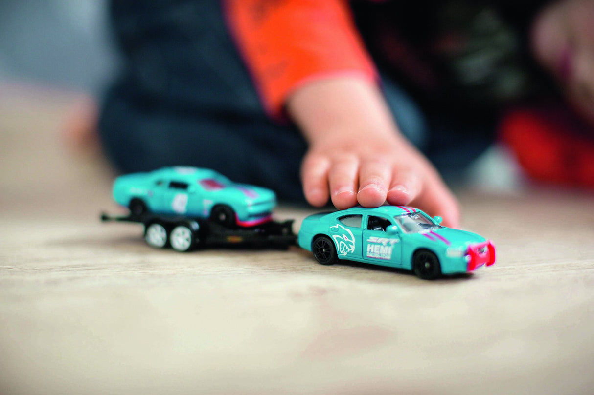 Siku Dodge Charger W/ Dodge Srt Racing 1:5