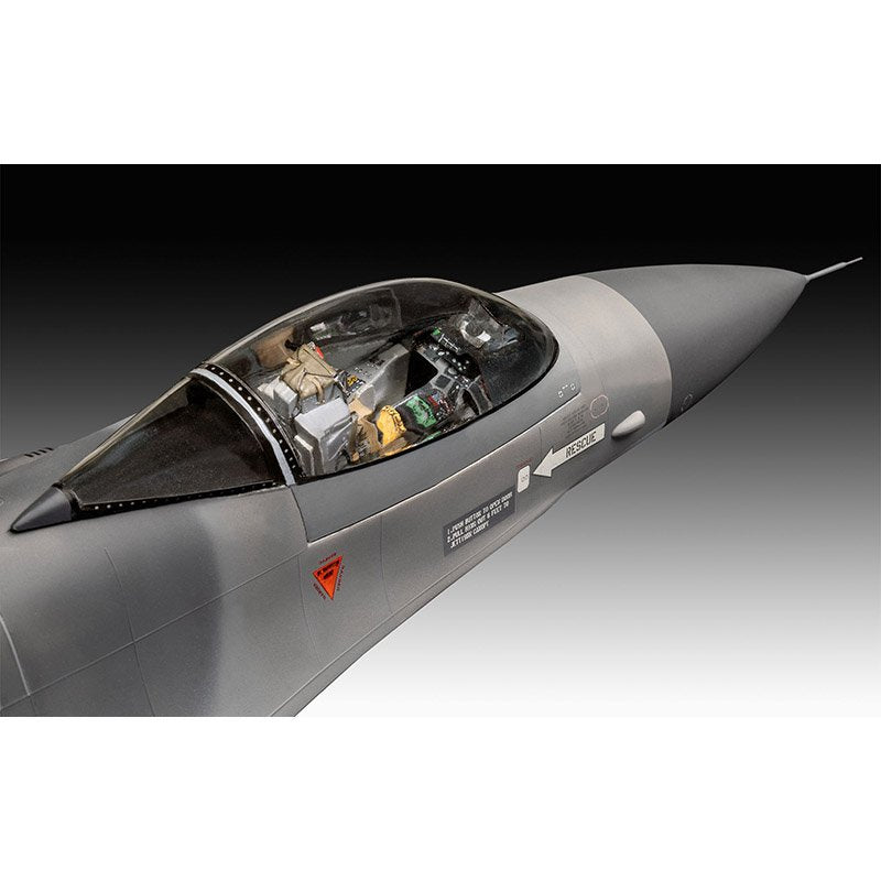 Revell F-16 Falcon 50th Anniversary