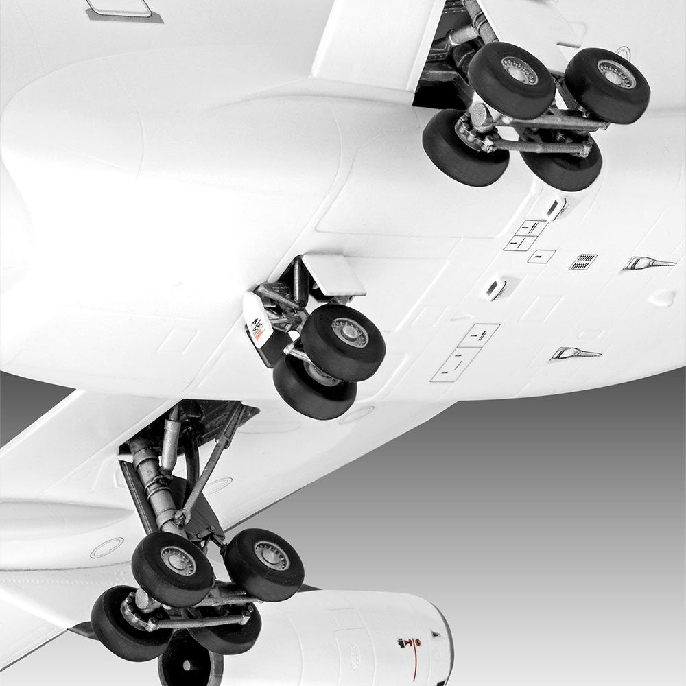 Revell Airbus A340-300 "Lufthansa" New Livery 1:144 Model Kit