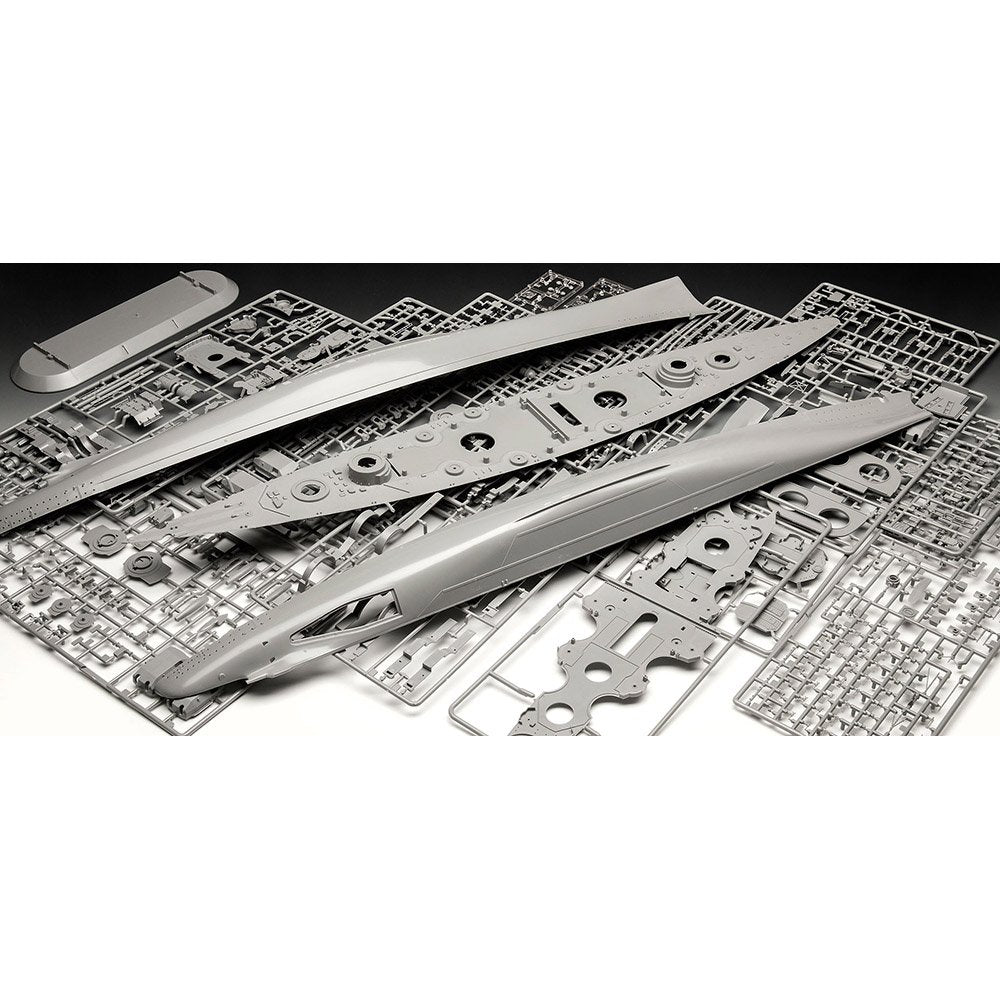 REVELL GERMAN BATTLESHIP TIRPITZ