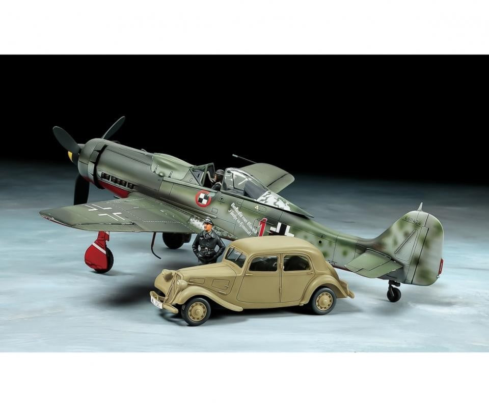 Tamiya 1/48 Focke Wulf Fw 190 D-9 Jv44 & Citroën Traction 11cv Staff Car