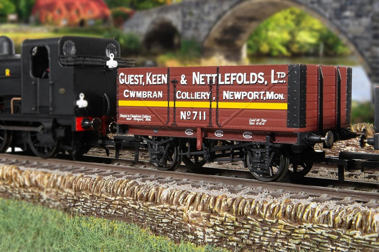 HORNBY GUEST KEEN & NETTLEFOLDS 7 PLANK WAGON NO111