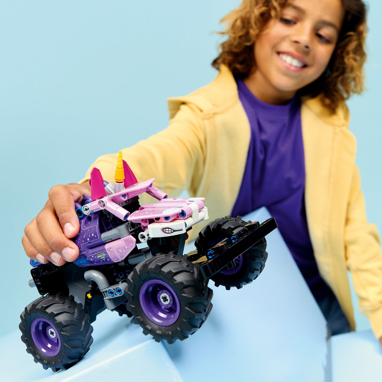 LEGO TECHNIC MONSTER JAM™ SPARKLE SMASH™ PULL-BACK 42220 AGE: 7+