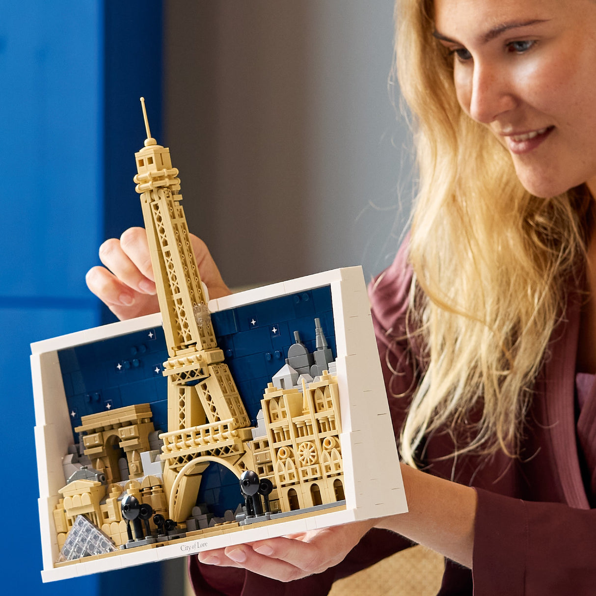 LEGO ARCHITECTURE 21064 AGE: 18+