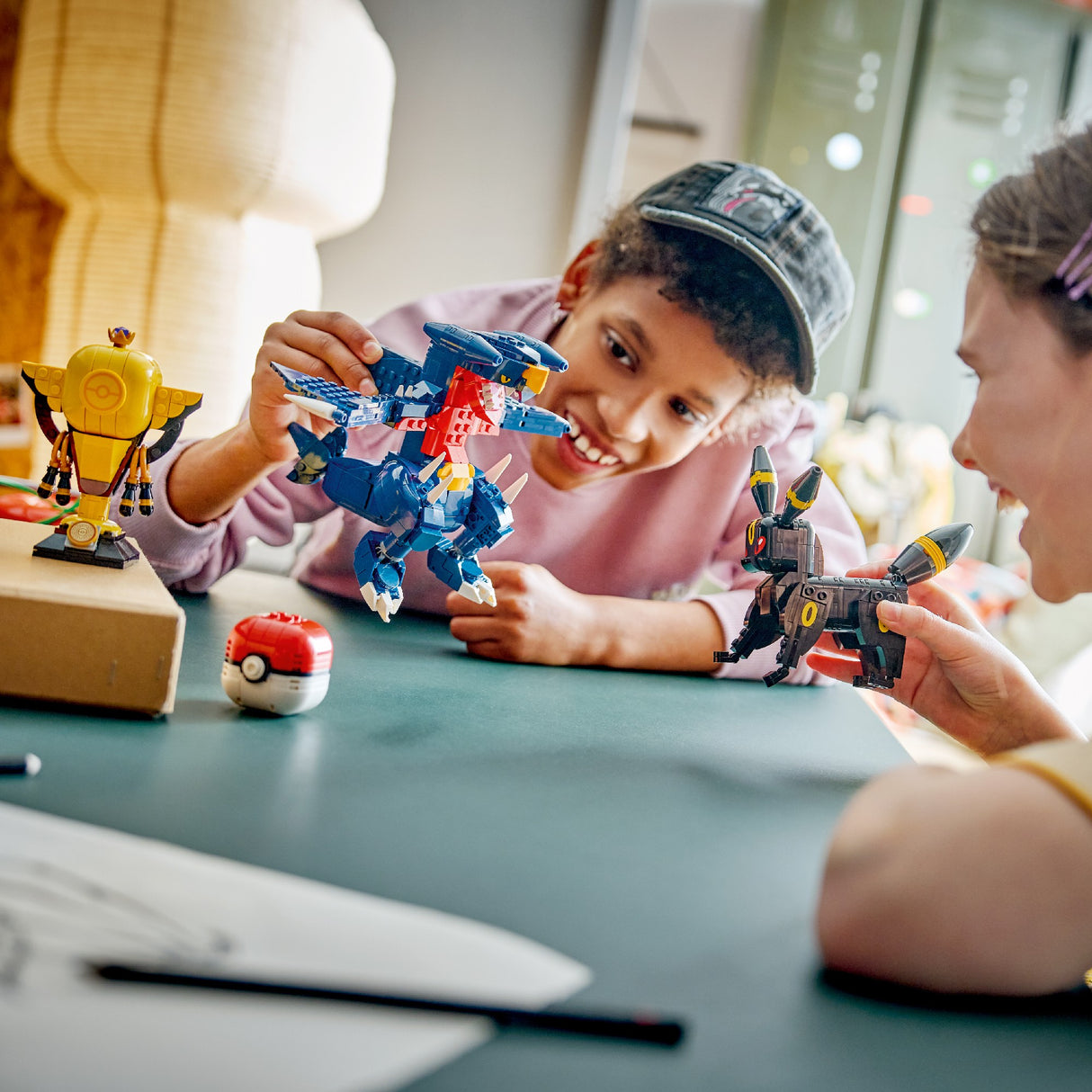 Lego 72165 Pokemon Smart Play™: Umbreon Vs. Garchomp Championship Battle Age: 10+