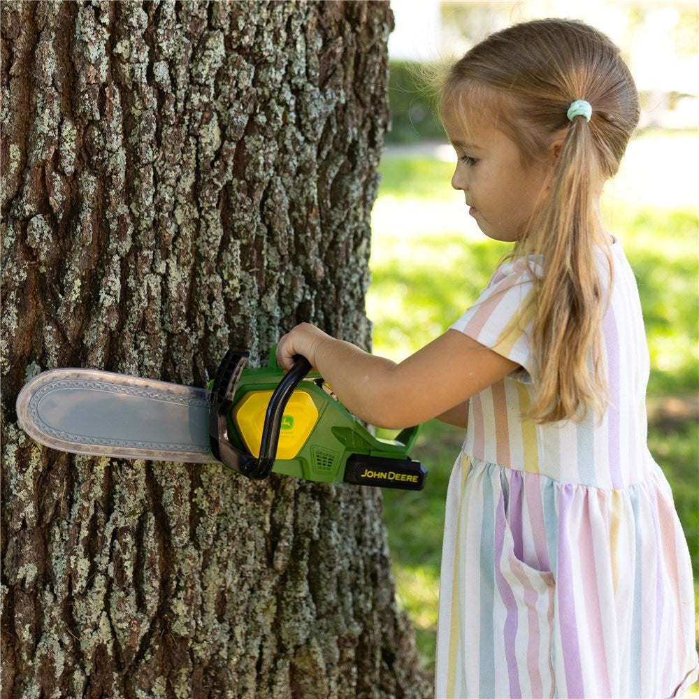 John Deere Motorised Chainsaw