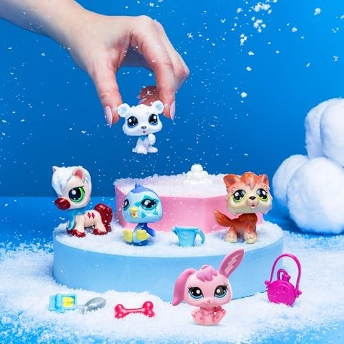 Littlest Pet Shop Winter Theme  Collector 5-Pack  for Girls or Boys  Ages 4 Years and up