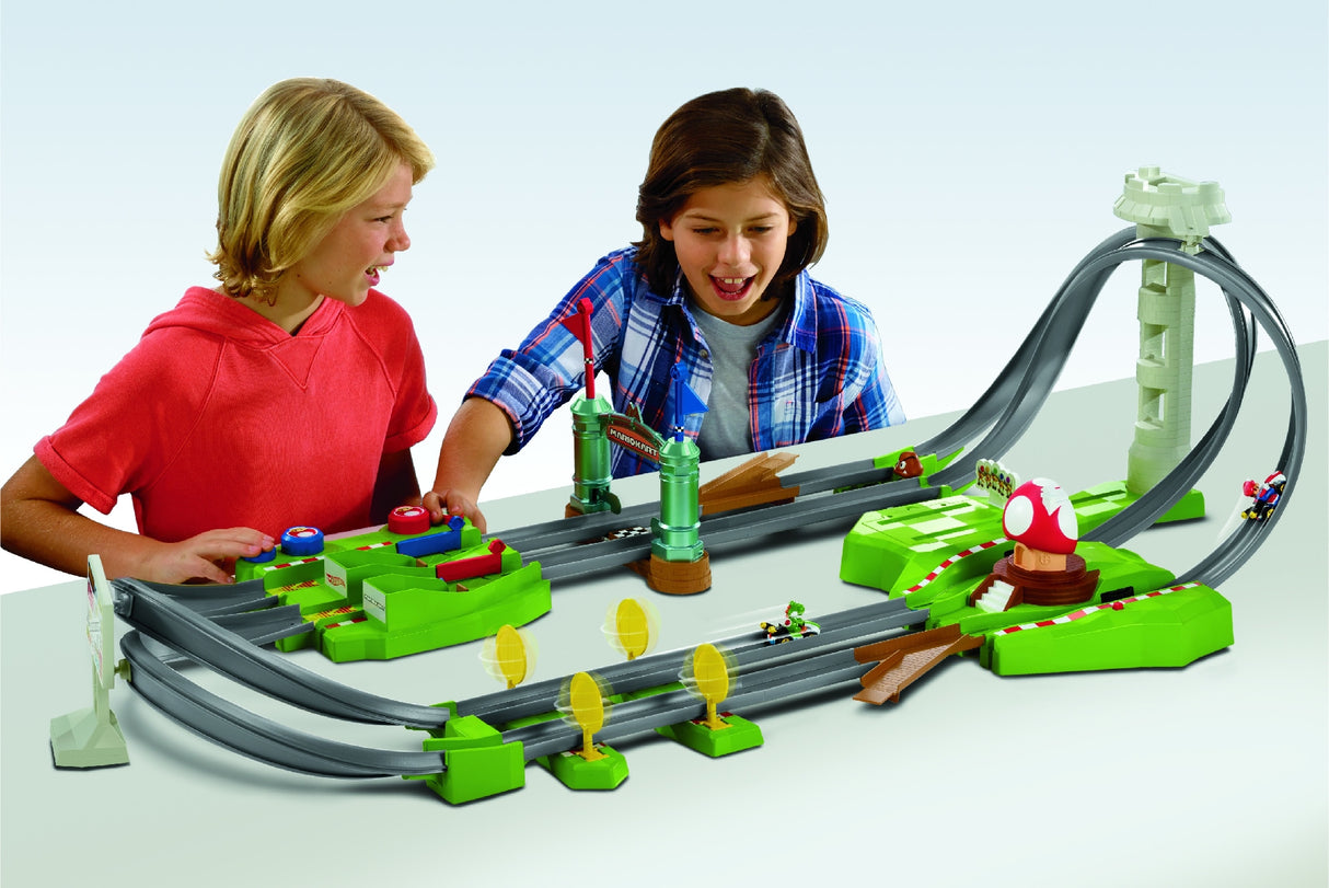 HOTWHEELS MARIO CIRCUIT TRACK SET