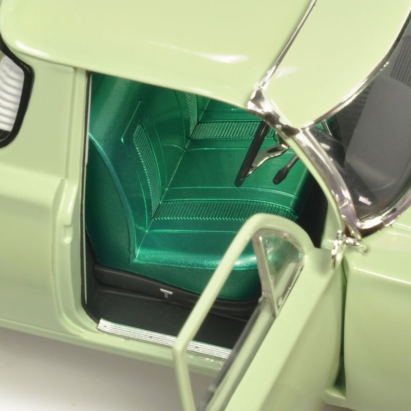 Classic Carlectables 1/18 Holden Eh Utility Balhannah Green