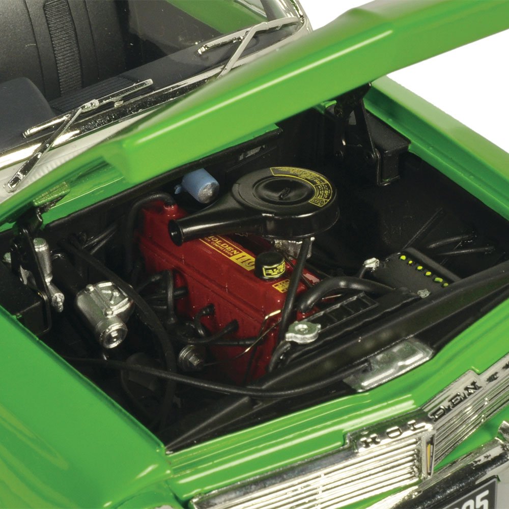 CLASSIC CARLECTABLES 1/18 HOLDEN EH PANEL VAN - TASTES OF AUSTRALIA COLLECTION #5 MILO