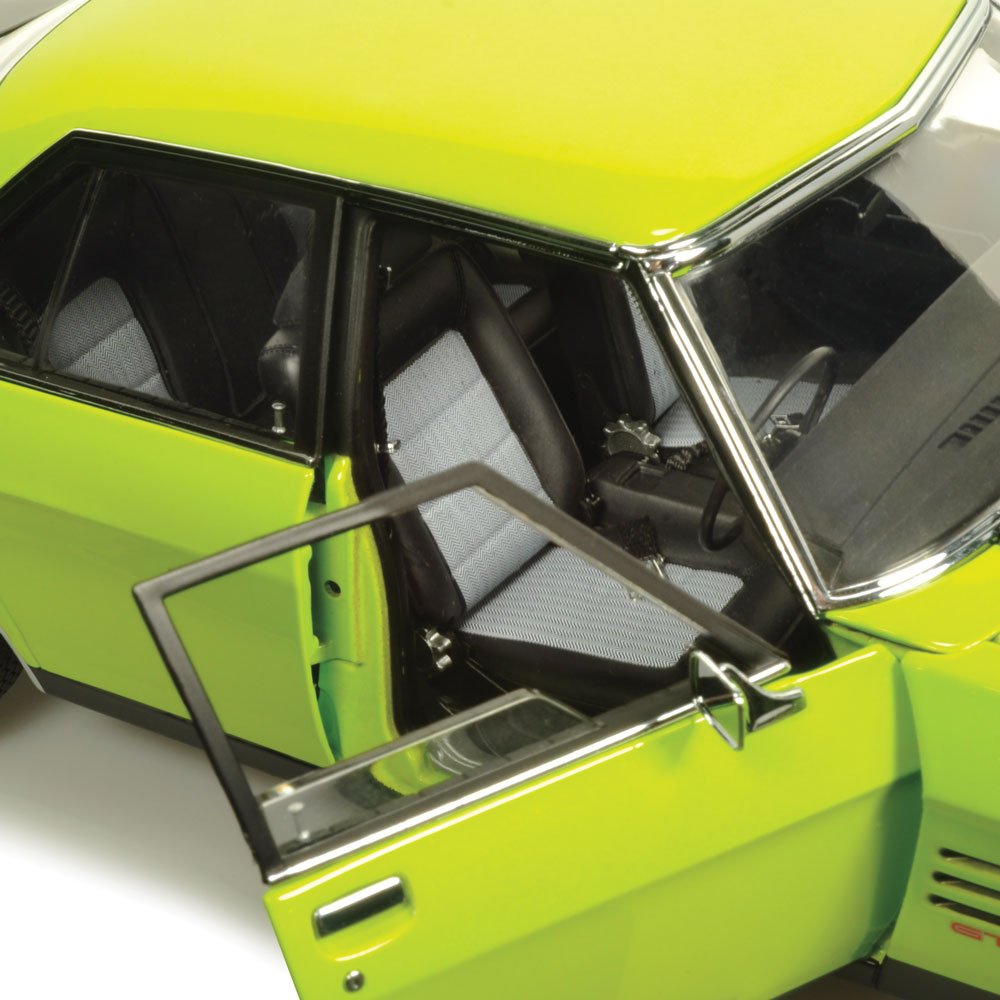 Classic Carlectables 1/18 Holden HQ Monaro GTS Sedan Barbados Green