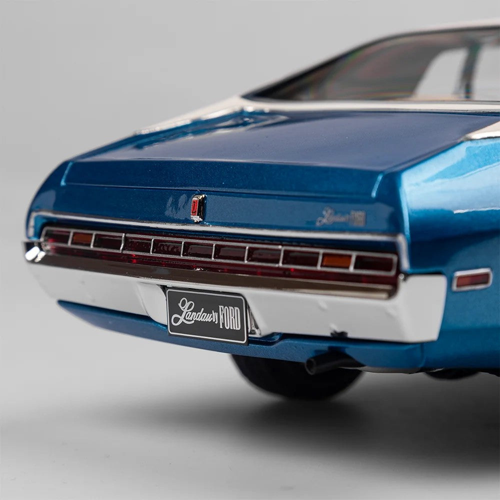 Authentic 1/18 Ford P4 Landau - Cosmic Blue
