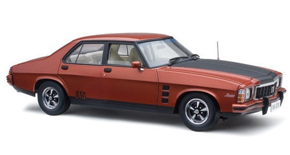 Classic Carlectables 1/18 Holden Hx Monaro Gts - Persian Sand Metallic