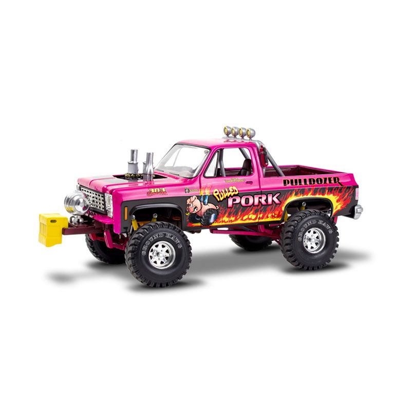 Revell 1/24 '78 Chevy Blazer "pulldozer"