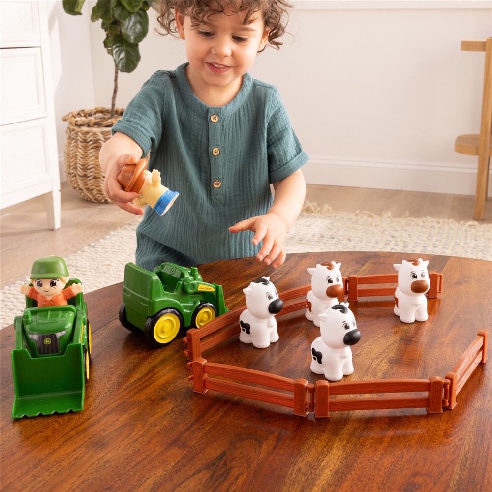 John Deere The Cows Are Out 14Pc Farm Playset