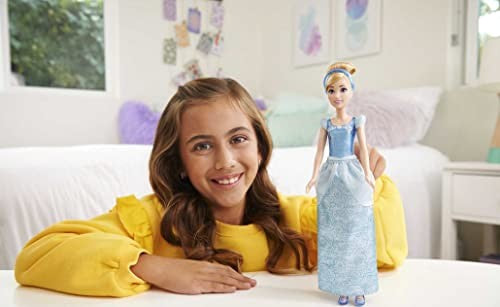 DISNEY PRINCESS FASHION DOLL - CINDERELLA