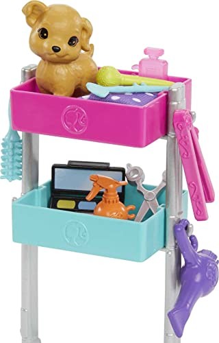 Barbie on-set Stylist Doll & 14 Accessories, Blonde Malibu Fashion Doll with Cart, Smock, Makeup Palette, Puppy & More