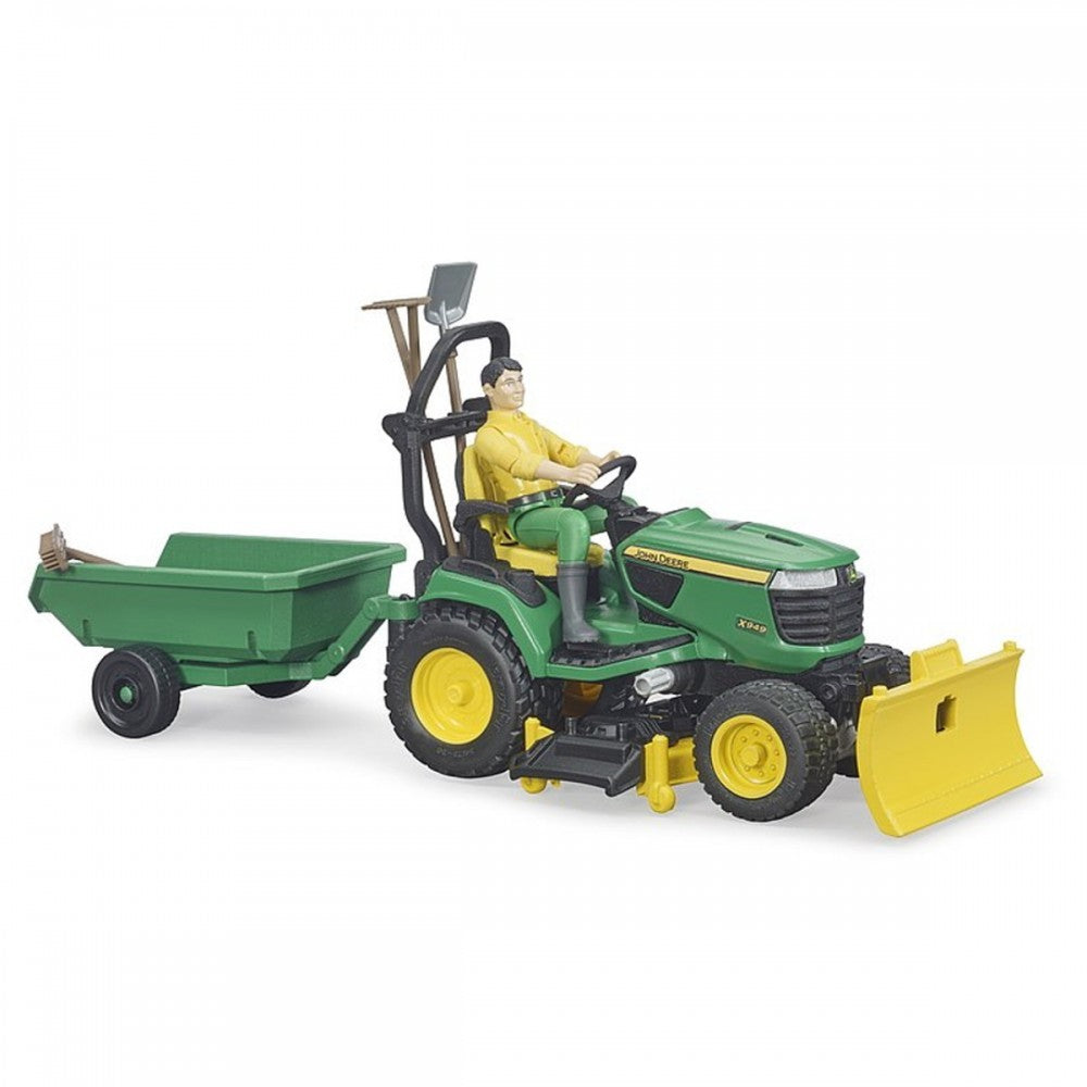 BRUDER 62104 JOHN DEERE LAWN TRACTOR WITH GARDENER