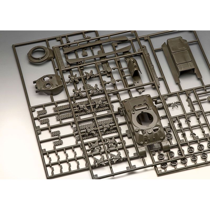 Revell 1/72 Sherman M4a1