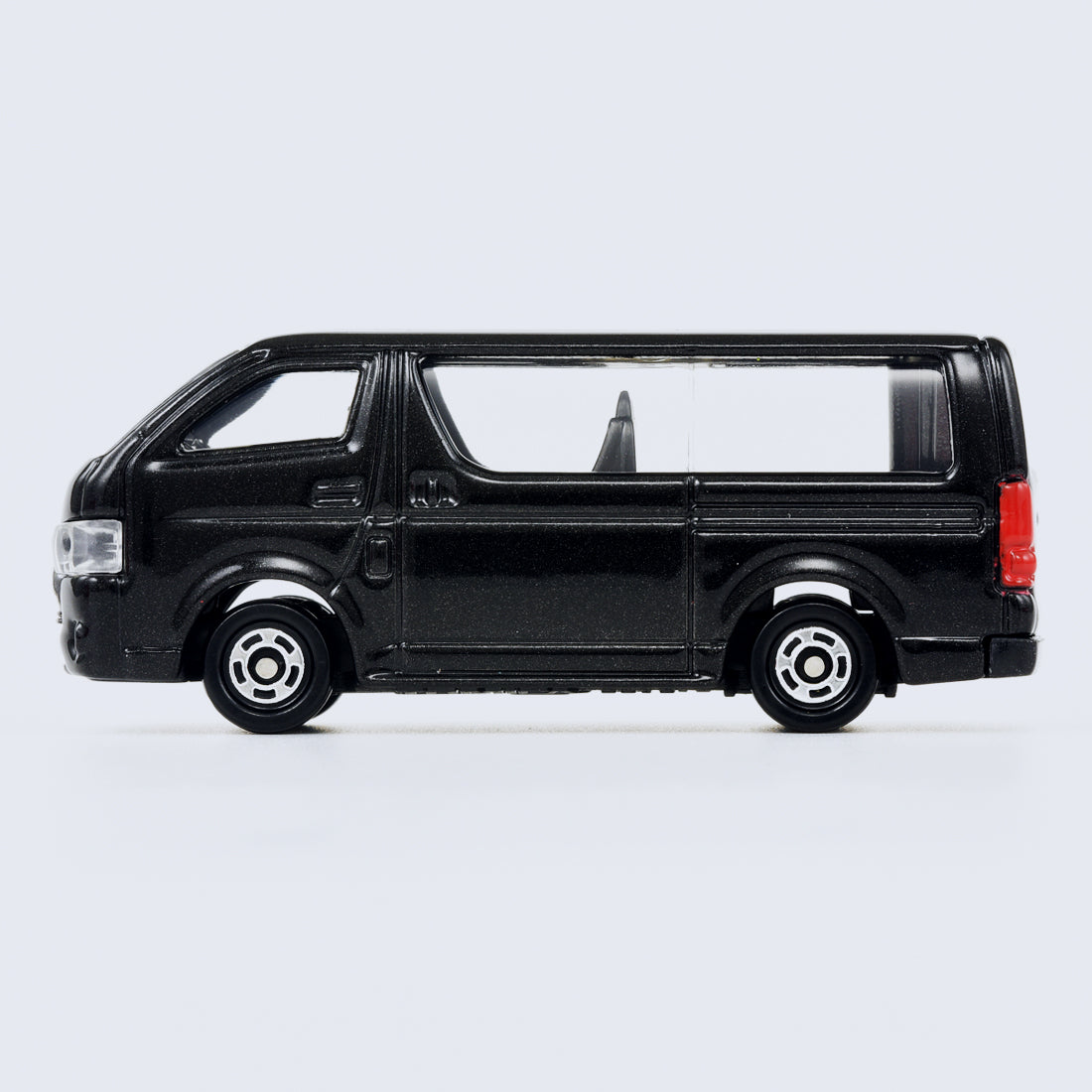 Tomica No.113 Toyota Hiace