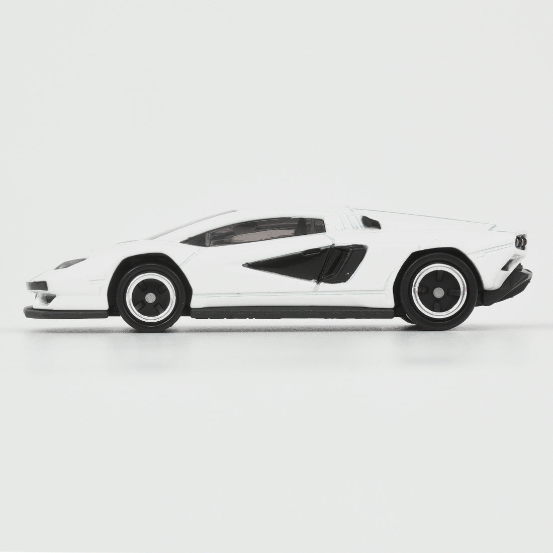 Tomica No.74 Lamborghini Countach Lpi 800-4