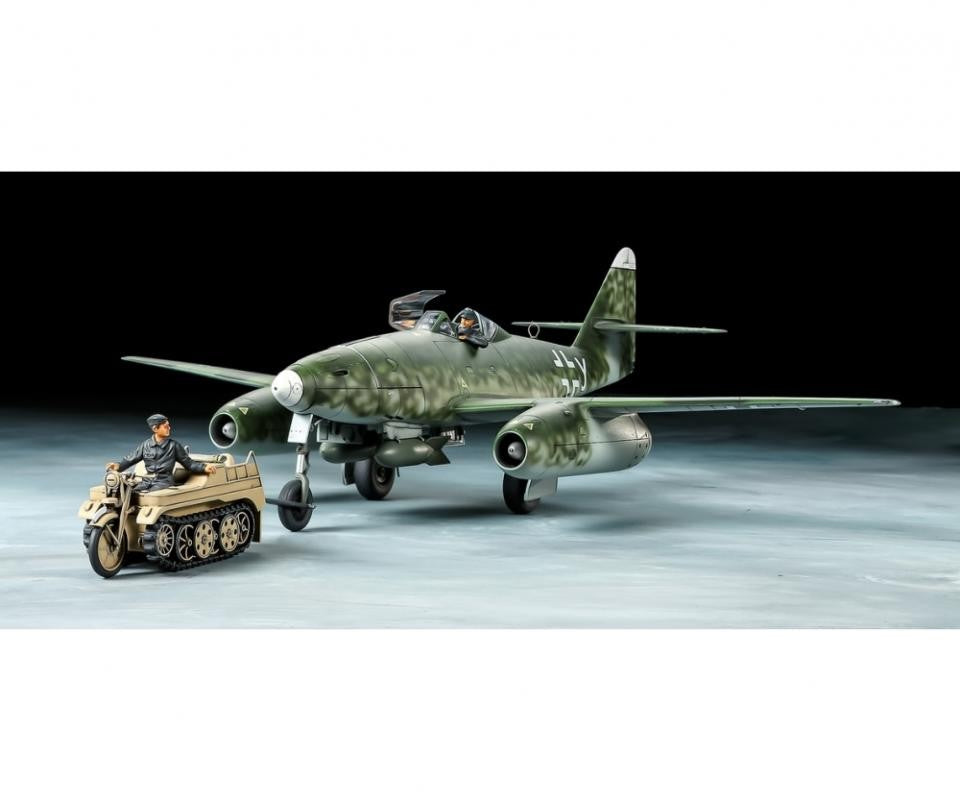 Tamiya 1/48 Me 262 A-2a M. Kettenkraftrad