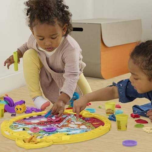 Play-Doh Fold & Go Playmat Starter Set  