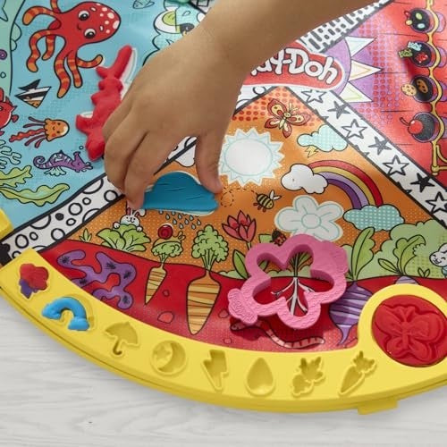 Play-Doh Fold & Go Playmat Starter Set  