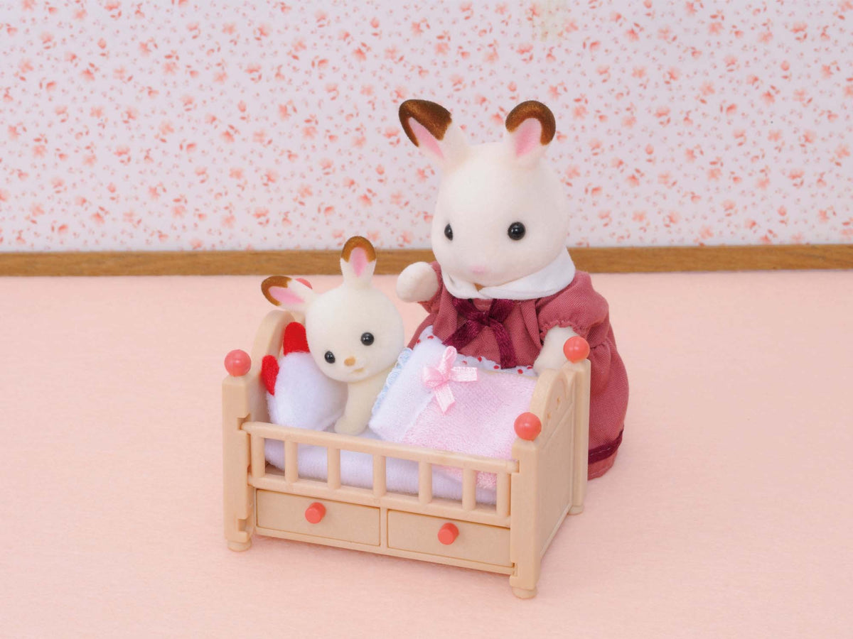 4462 Baby Crib