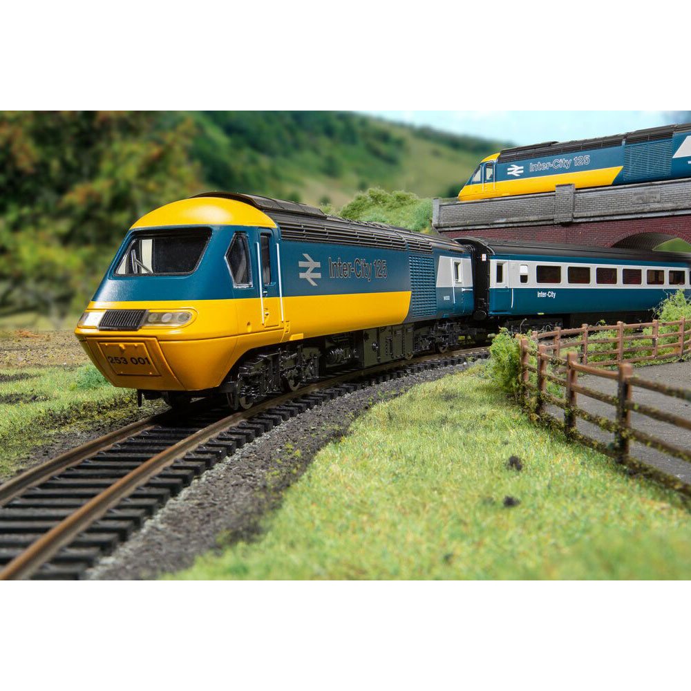 HORNBY BR HIGH SPEED TRAIN SET - INSPIRED BY R685