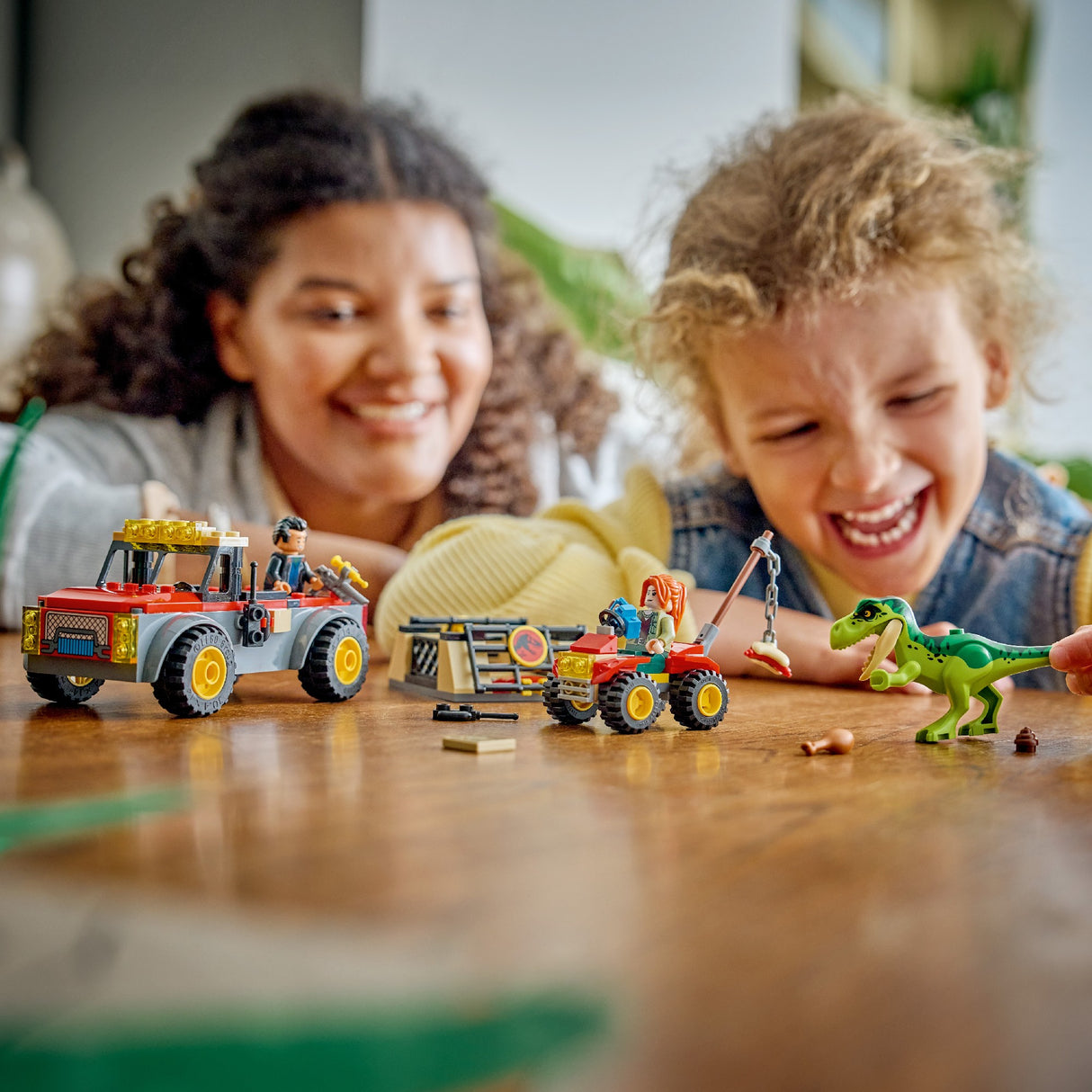 Lego 77978 Jurrasic World Young T-Rex Transport Truck Age 4+