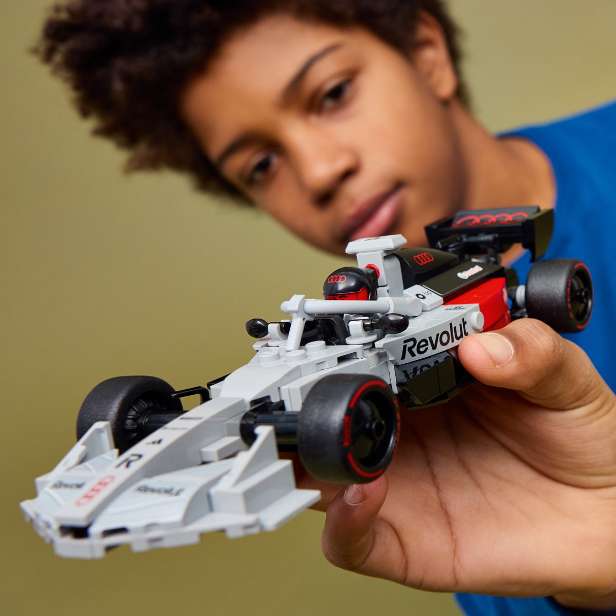 Lego Speed Champions Audi Revolut F1 Team R26 Race Car 77259 Age: 10+