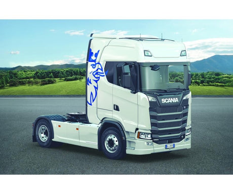 Italeri 1/24 Scania 770 S V8 White Cab