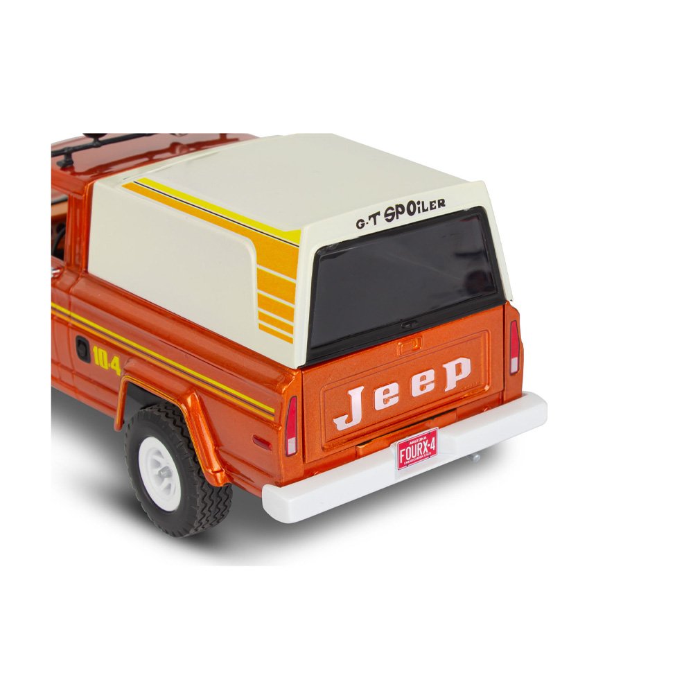 Revell 1/24 '79 Jeep J-10 Pickup with Camper