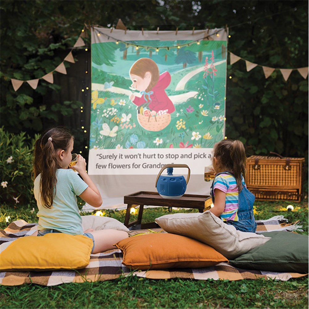 Luna StoryTime Projector Starter Set