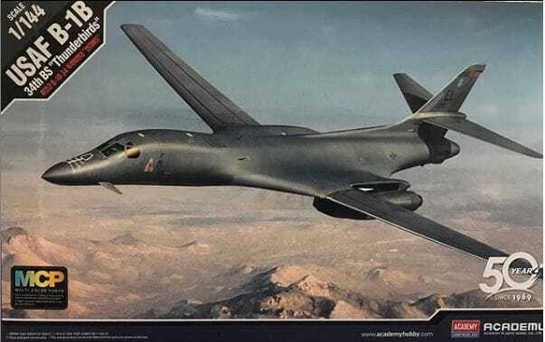 ACADEMY 1/144 ROCKWEL USAF B-1B LANCER "THUNDERBIRDS"