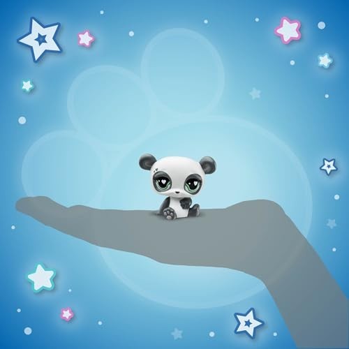Littlest Pet Shop Winter Theme  Collector 5-Pack  for Girls or Boys  Ages 4 Years and up