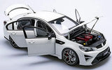 Biante 1/18 Hsv Gen-F2 Gtsr - 2017 - Heron White