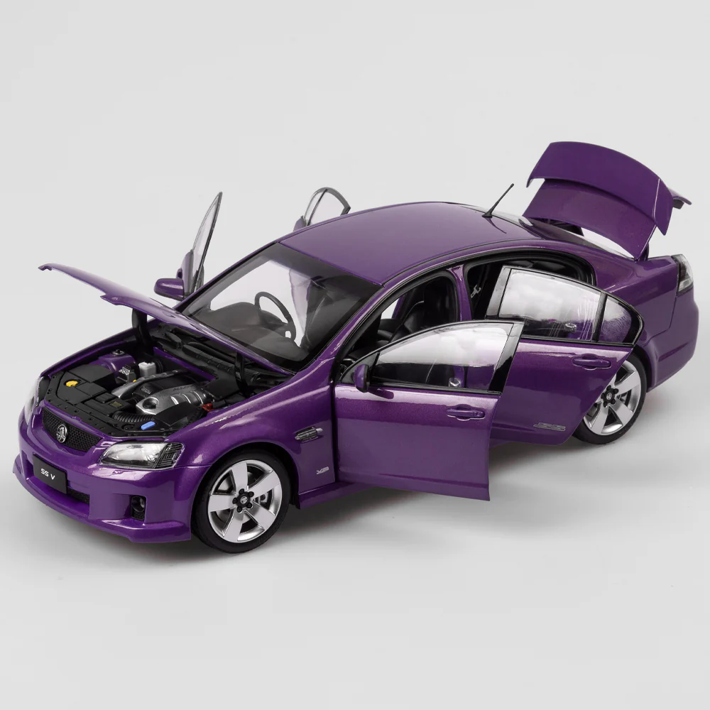 1:18 HOLDEN VE COMMODORE SS V - MORPHEUS